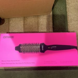 Amika Blowout Babe Thermal Brush
